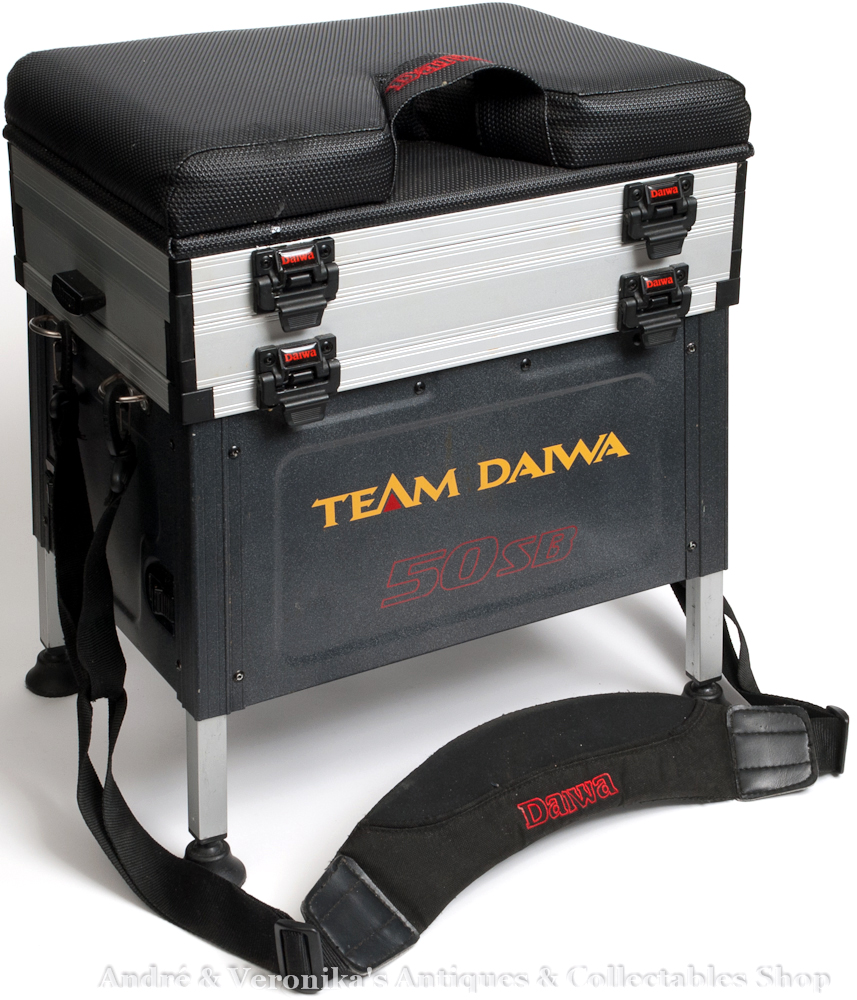 TEAM DAIWA 50SB Padded Seat & FISHING Tackle BOX Trays Drawer Padded