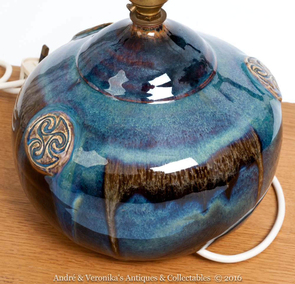 COLM De RIS IRISH Art Pottery Bedside TABLE LAMP Celtic Knot Blue